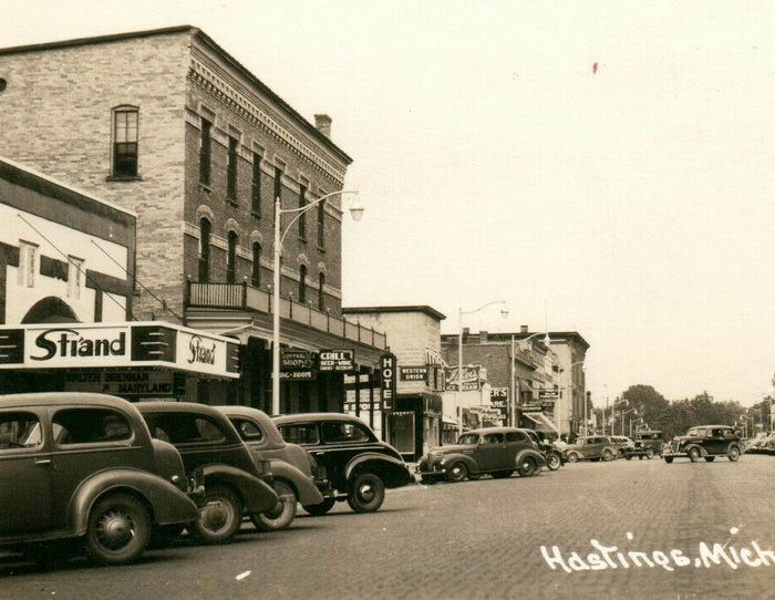 Hastings 4 - Old Postcard As The Strand (newer photo)